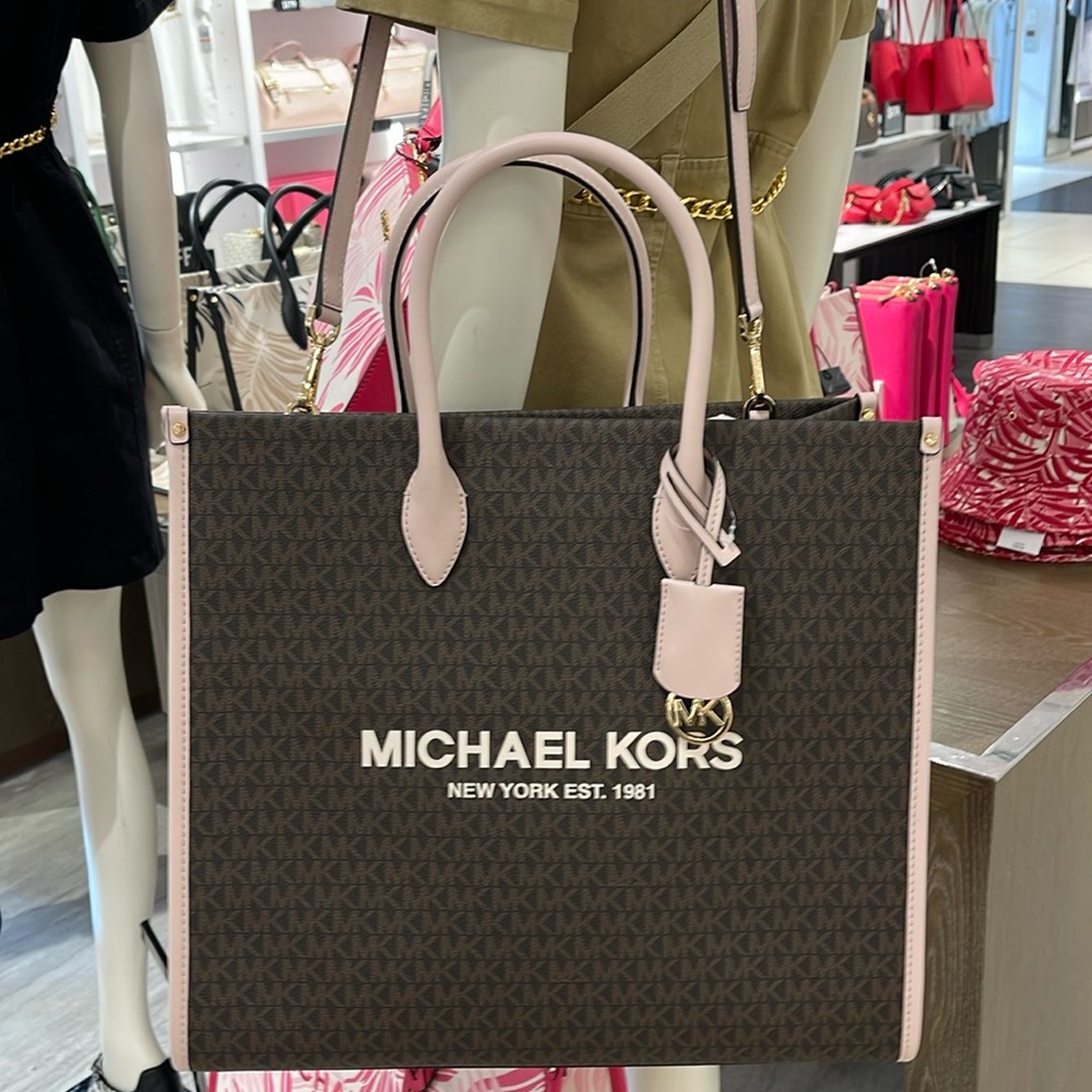 MICHAEL KORS Mirella Large Logo Tote Bag Powder Blush Signature 
NWT - Picture 13 of 16